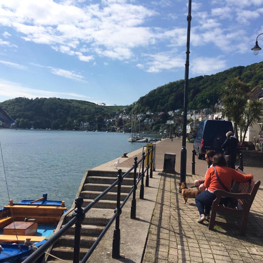 Villa Bumblebee à Dartmouth Extérieur photo